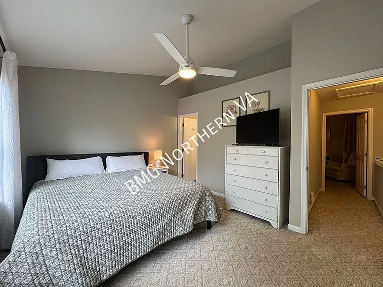301 Bridle Crest Sq NE — Photo 11