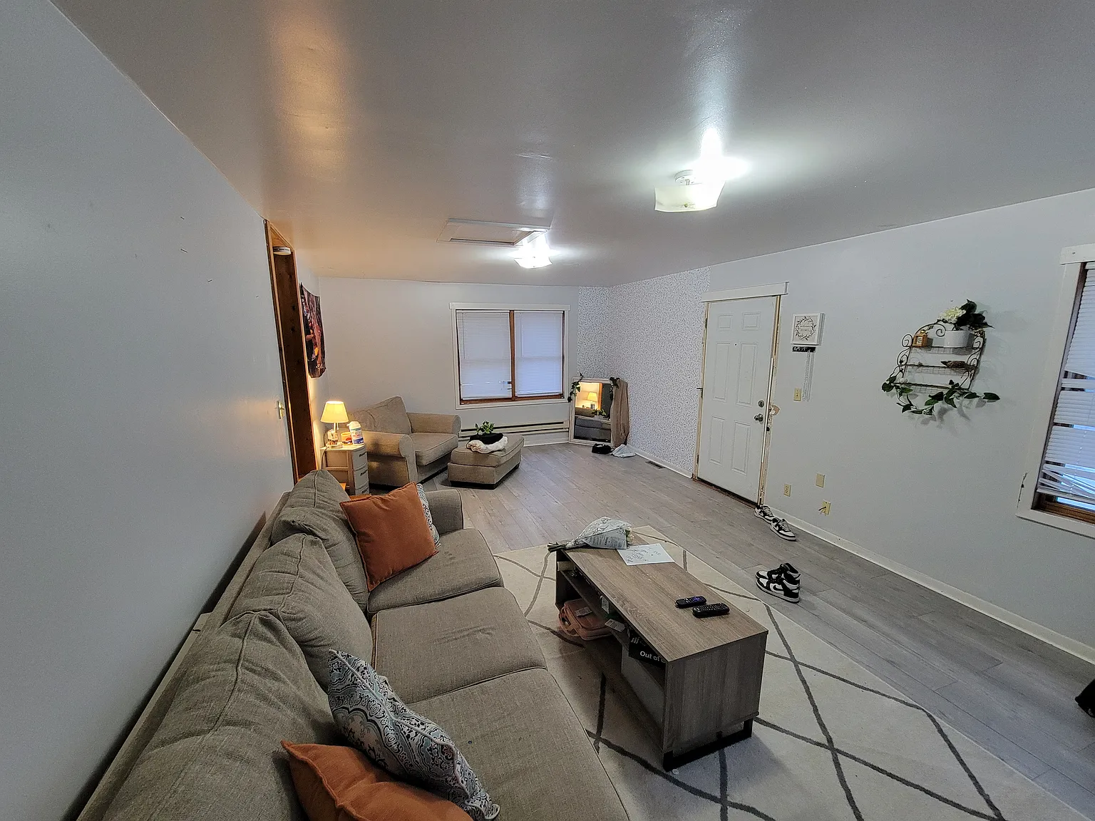 2116 Olive St — Photo 2