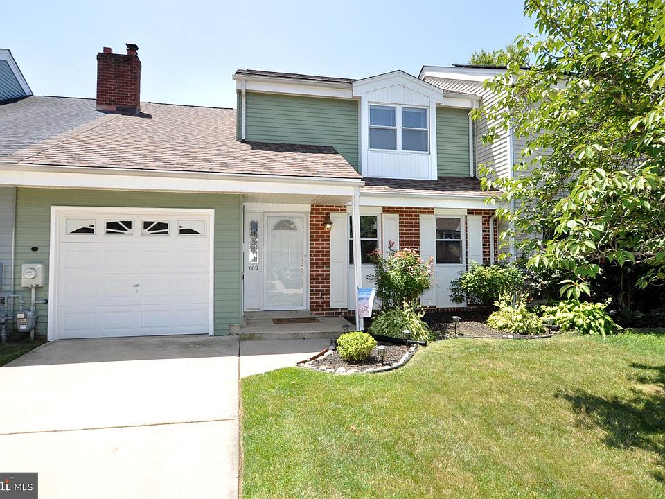 1st image of 109 Mayfair Ln