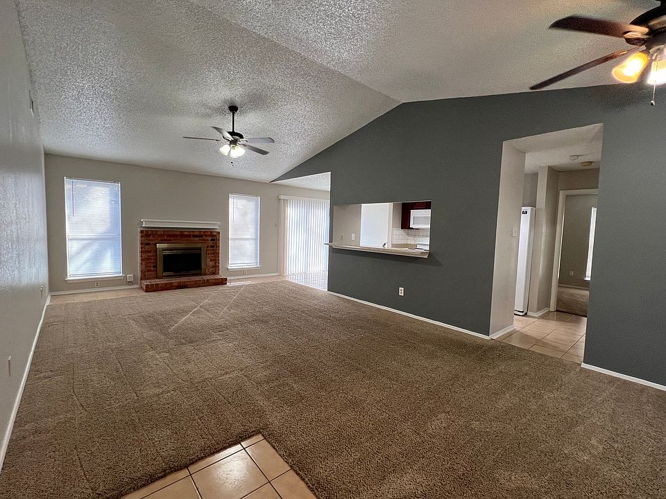 OPEN and Spacious Room with fireplace.