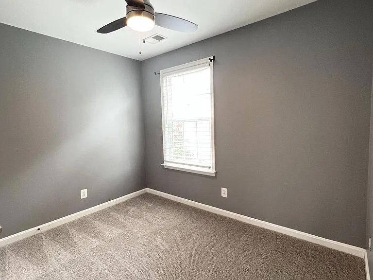 22464 Maison Carree Sq — Photo 15