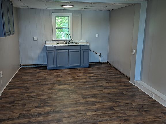 4th image of 821 Richardson St APT 2