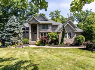 7980 Darbys Run, Chagrin Falls, OH 44023