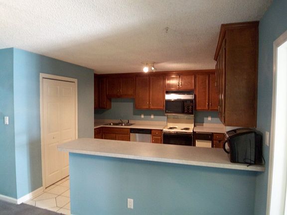 4th image of 66 Heritage Ln #301