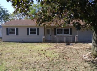 1925 SE 30th St, Topeka, KS 66605