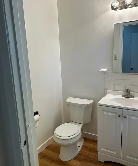 23 Redwood Ave — Photo 8
