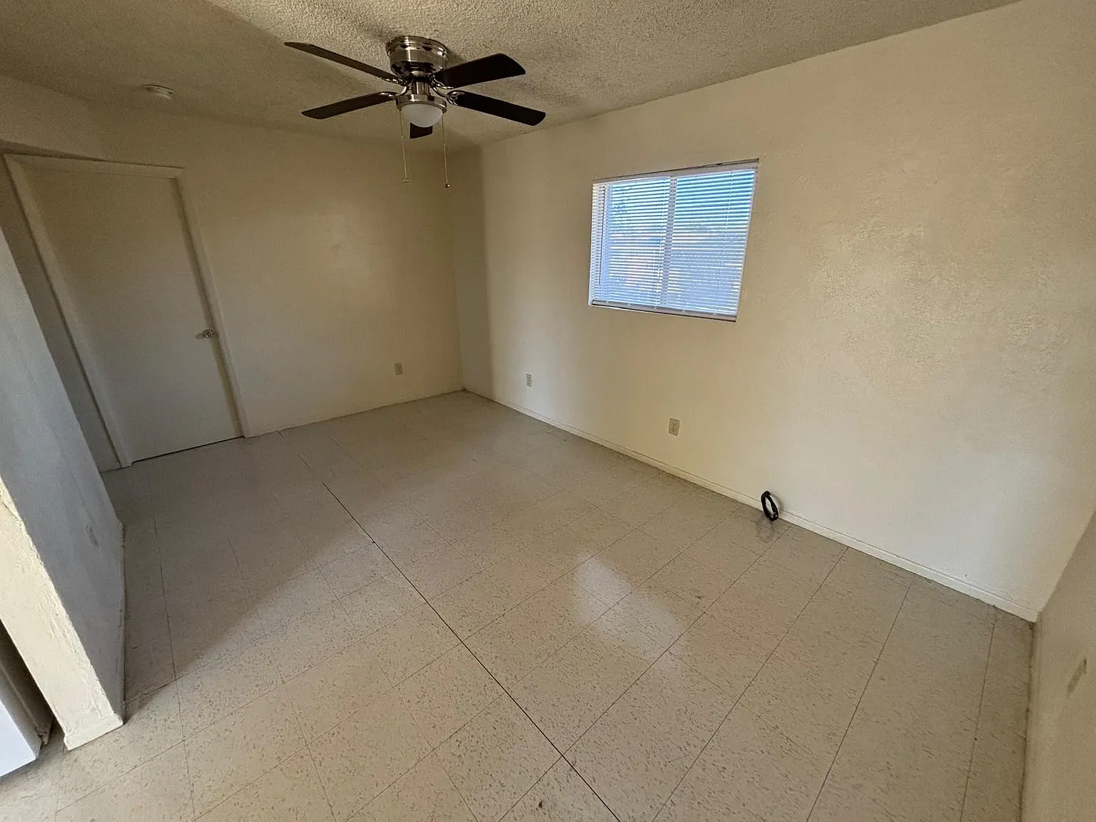 2 bed, 650 sqft, $700 — Photo 4