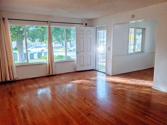 3rd image of 224 N Lang Ave