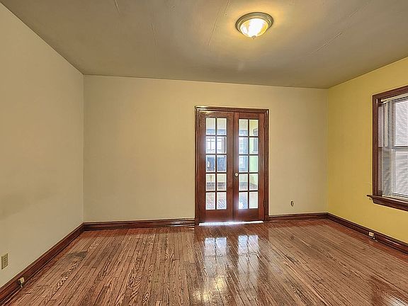 4th image of 3954-3956 Chippewa St