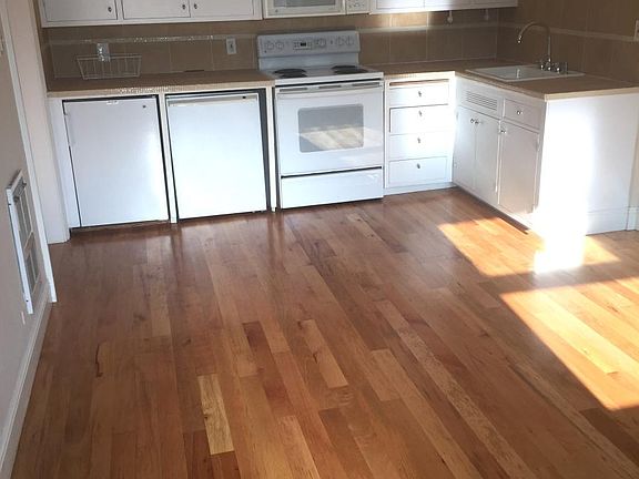 2nd image of 427 San Anselmo Ave #B