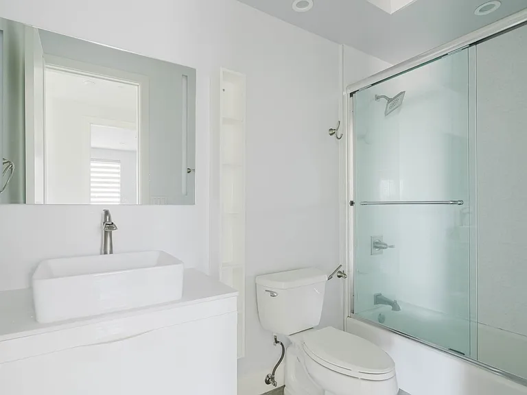 4418 1/2 Kingswell Ave — Photo 25