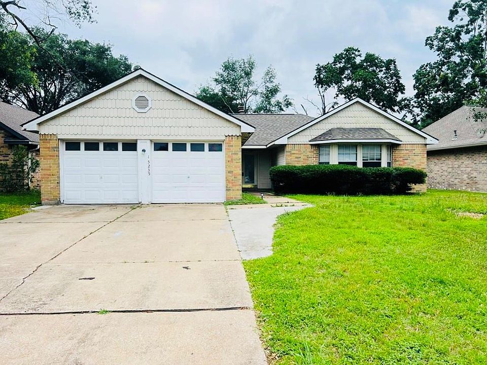 1st image of 15235 Yorkpoint Dr Drive