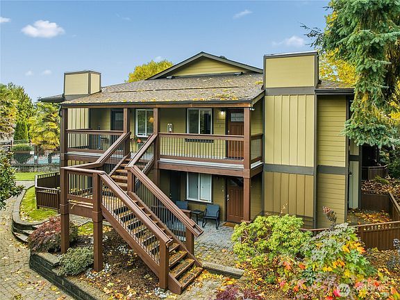 2nd image of 21305 48th Avenue W #B212