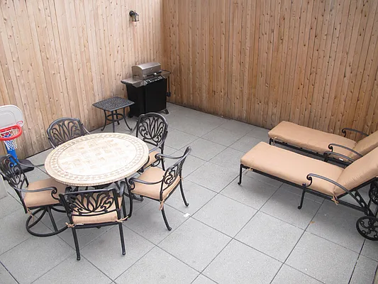 Sold by Sotheby's International Realty | media 4