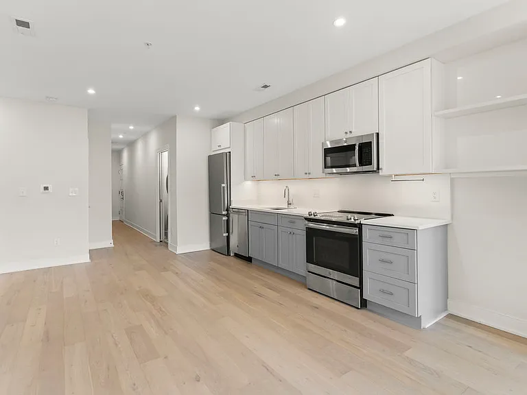 3016 Dumbarton St NW #401 — Photo 16