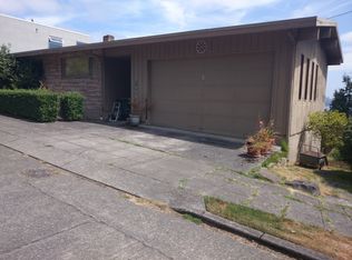 700 Randolph Pl, Seattle, WA 98122