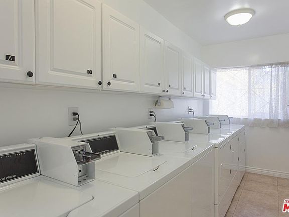 5th image of 626 N Monterey St Unit F