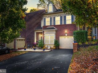 3140 Woods Edge Dr, Garnet Valley, PA 19060