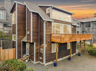 156 1st St N, Manzanita, OR 97130