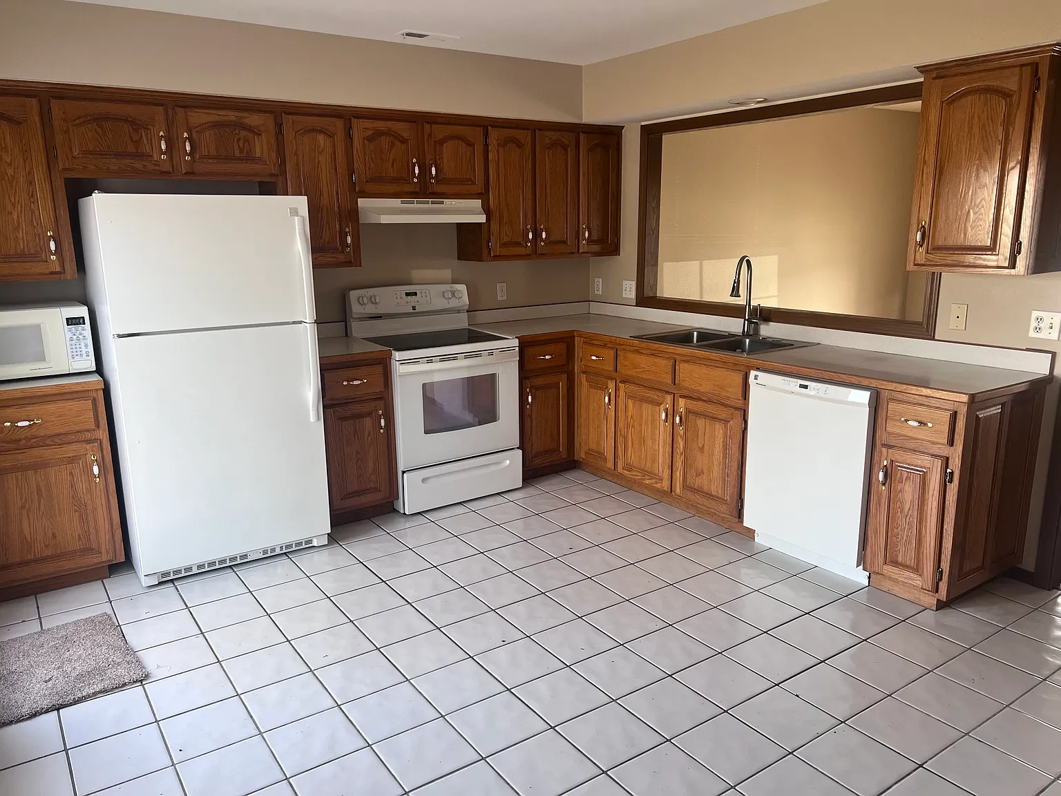2 bed, 996 sqft, $1,250 — Photo 4