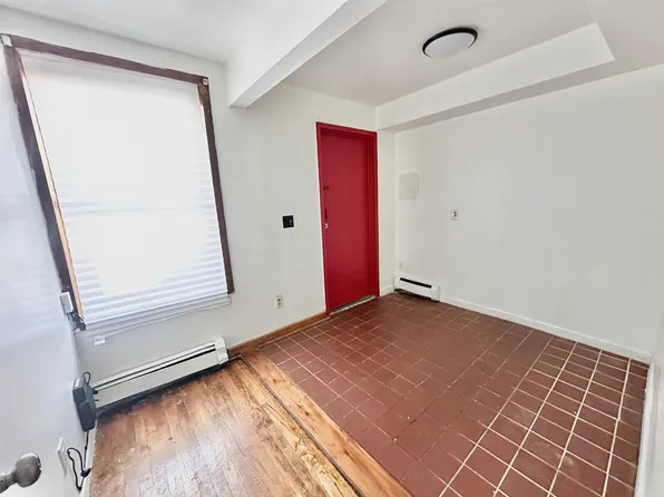 10 Jewett Avenue image 3 of 10