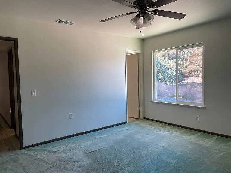 1657 Cayton Ave — Photo 9