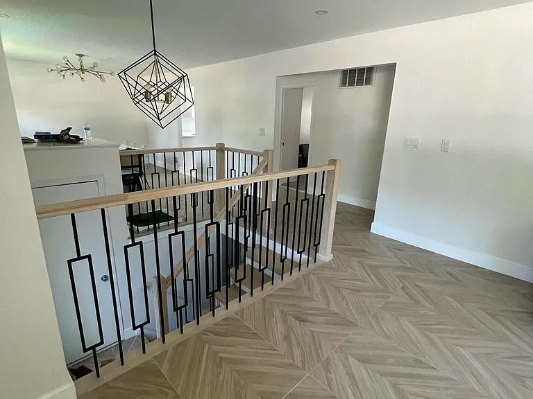 1202 Thomas Ave — Photo 3