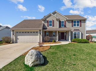 1820 Prairie Dr, West Bend, WI 53095