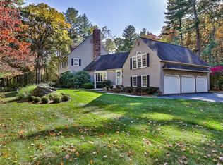 2 Amberwood Ln, Boxford, MA 01921