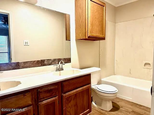 709 Rosedown Ln — Photo 8