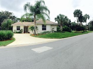 404 Crestwood Ln, Naples, FL 34113