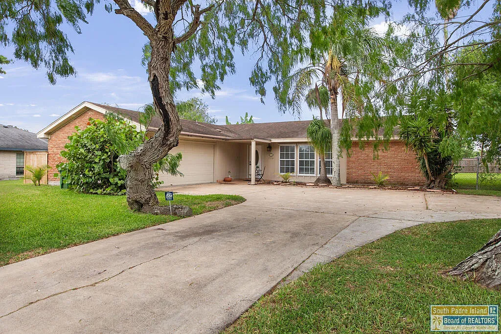 3 bed, 2.0 bath, 1672 sqft, $3,000 — Photo 1
