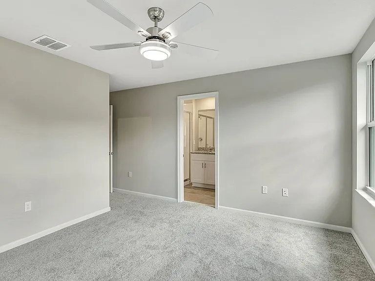 5694 SE Edgewater Cir — Photo 25