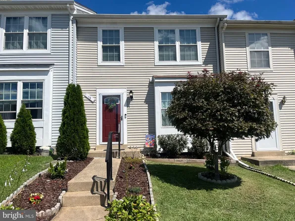 19 Applegrath Ct, Germantown, MD 20876