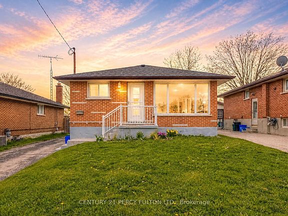 3rd image of 381 Conant St