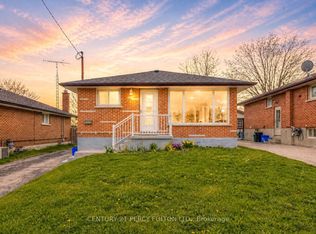 381 Conant St, Oshawa, ON L1H 3S8