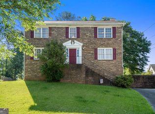 2260 Deer Oaks Trl, Lawrenceville, GA 30044