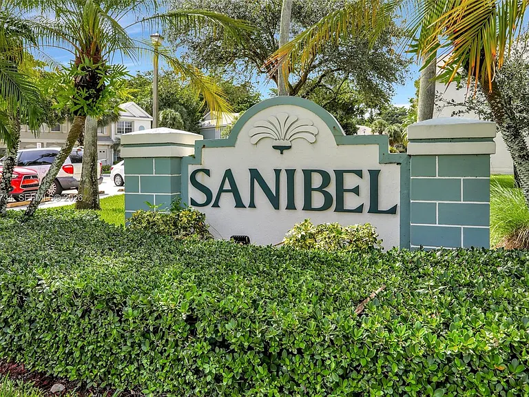 7921 Sanibel Dr #7921 — Photo 9