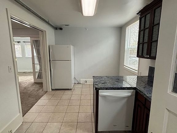 3rd image of 801 E Sheridan St #1