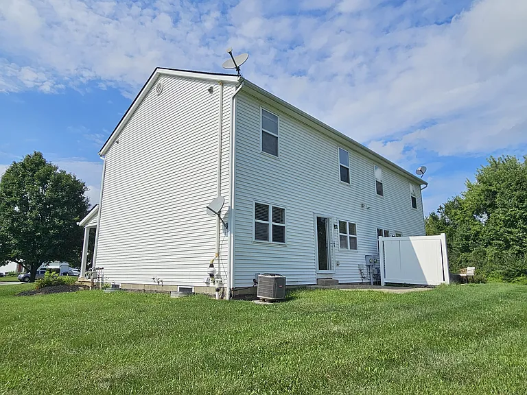138 Wagnalls Ct — Photo 3