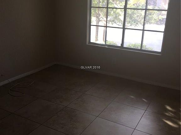 4th image of 10434 Gabaldon St