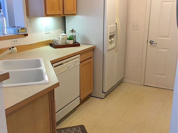5th image of 14200 69th Dr SE Unit D6