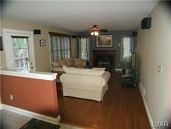 4th image of 13 Country Side Ct
