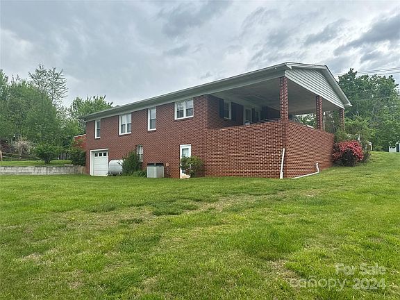 2nd image of 2406 Central Dr