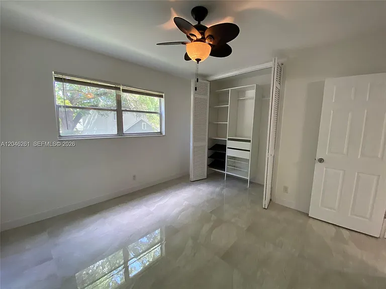 601 SE 5th Ct #208 — Photo 10