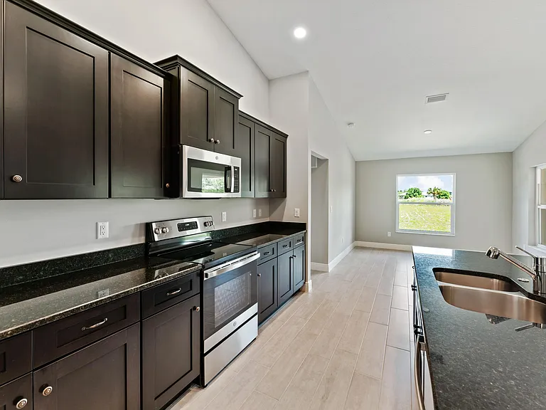 20365 Marie Ct — Photo 35