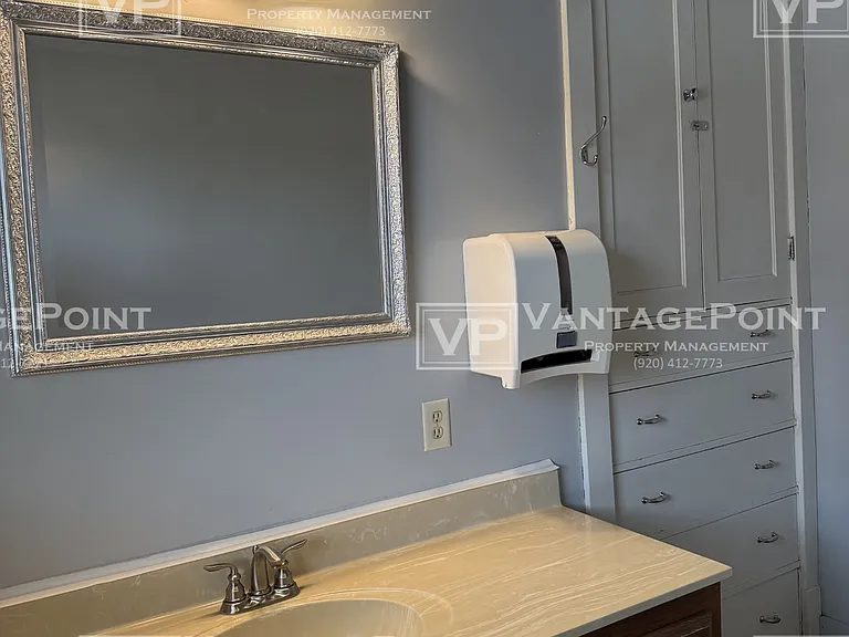 447 S Commercial St #1 — Photo 11