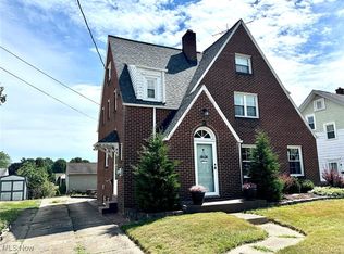 604 E Broad St, Louisville, OH 44641