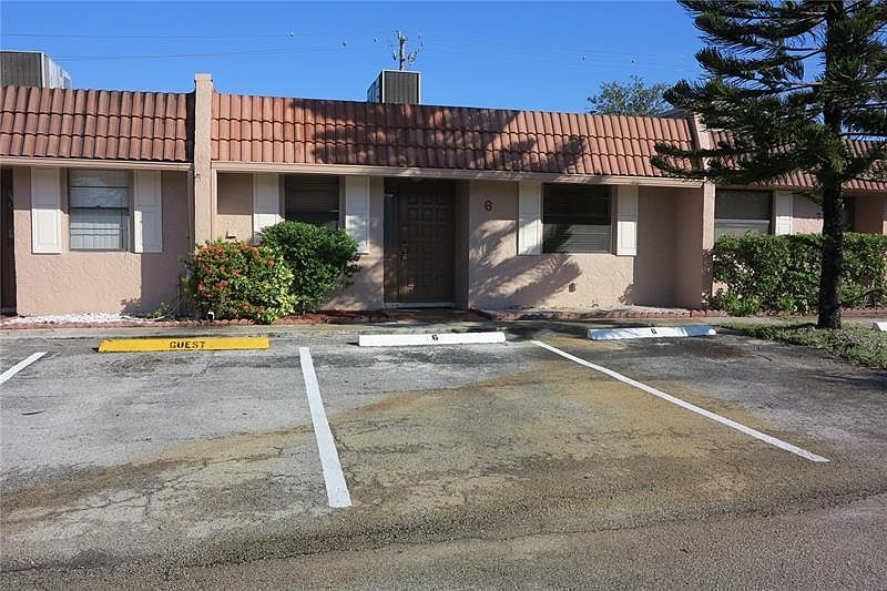 1st image of 6 N Valencia Dr