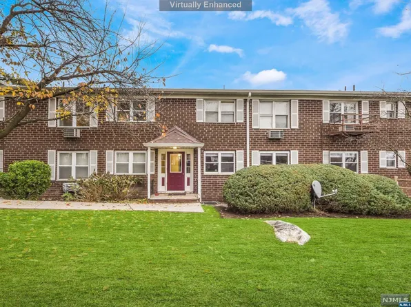 100 Pierson Miller Dr APT E1, Pompton Lakes, NJ 07442